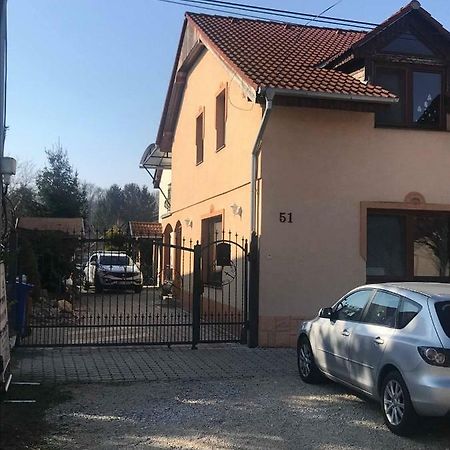 Car-Es Panzio Otel Veľký Meder Dış mekan fotoğraf