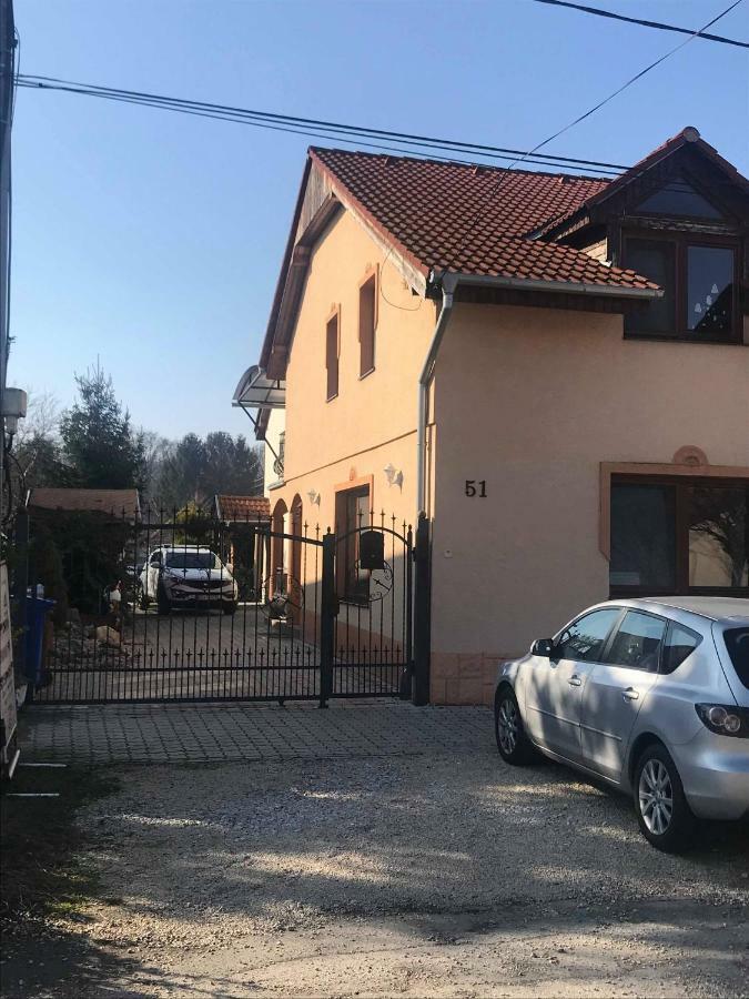 Car-Es Panzio Otel Veľký Meder Dış mekan fotoğraf